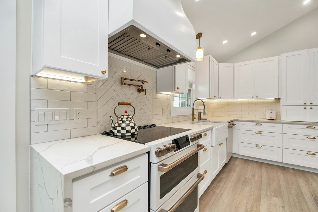 elegant celebrity kitchen interior