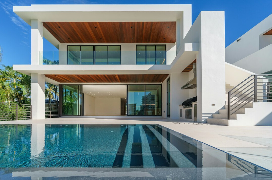 luxury celebrity villa exterior