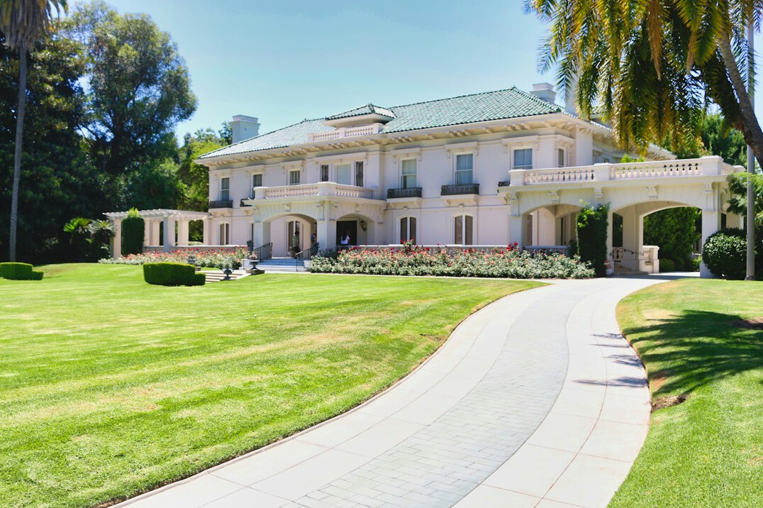 private tour luxury home